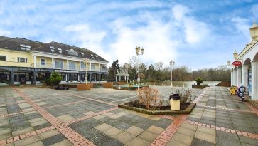 Property for Auction in Bedfordshire and Buckinghamshire - Unit 4 , Watermead Centre, Lakeside, Aylesbury, Buckinghamshire HP19 0FX