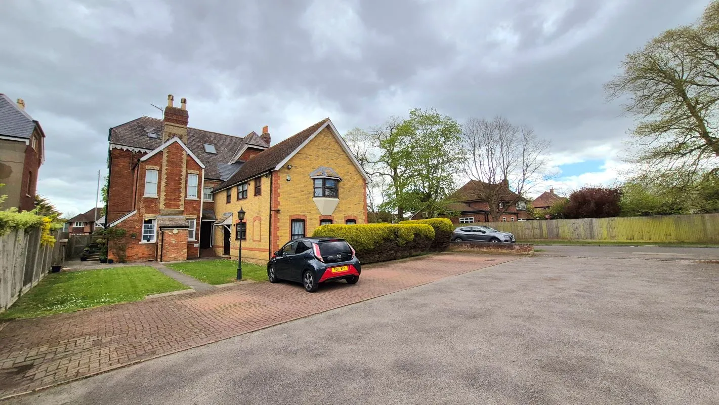 Spenser House, Aylesbury, Buckinghamshire, HP21 9LL - Online Auctions