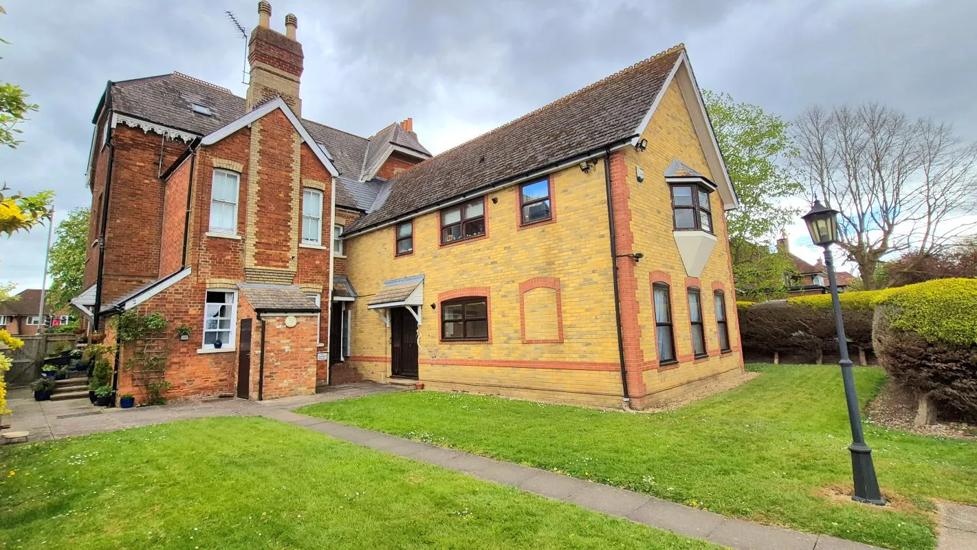 Spenser House, Aylesbury, Buckinghamshire, HP21 9LL - Online Auctions