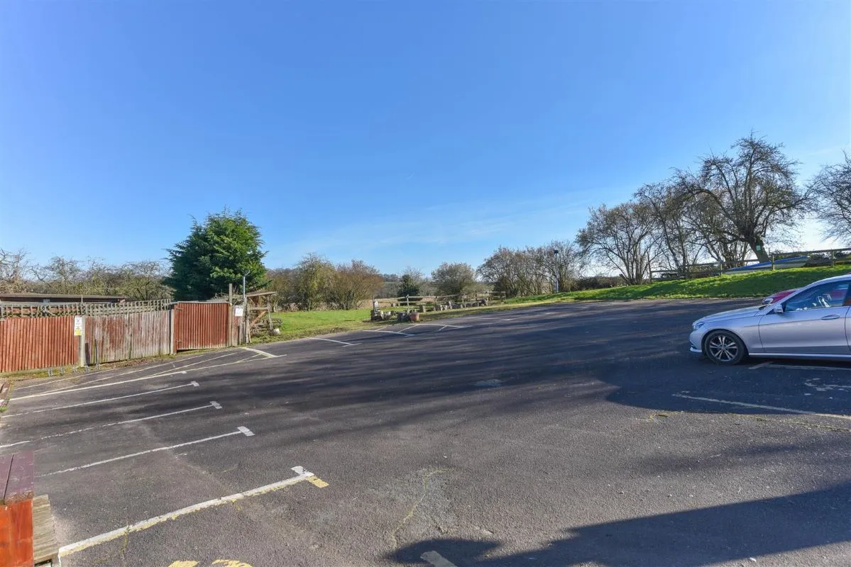 Wareside, Ware, Hertfordshire, SG12 7QX - Online Auctions