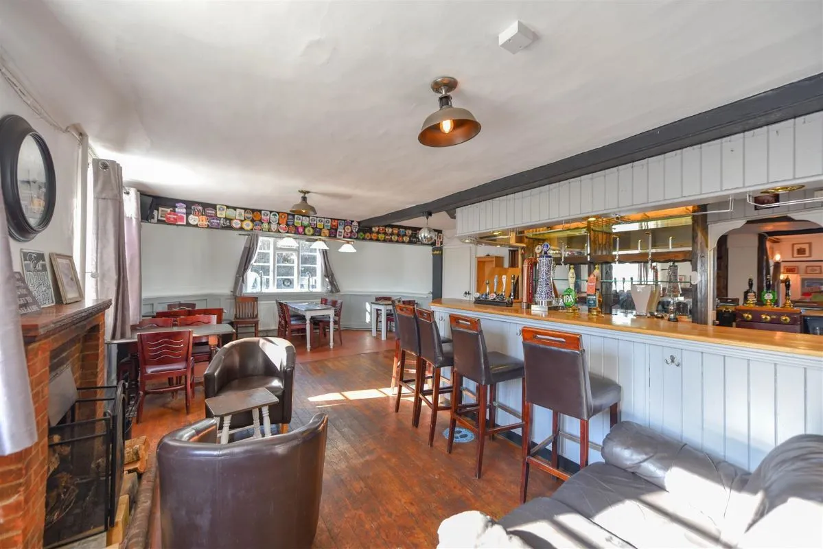 Wareside, Ware, Hertfordshire, SG12 7QX - Online Auctions
