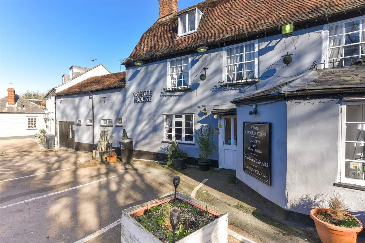 Wareside, Ware, Hertfordshire, SG12 7QX - Online Auctions
