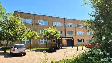 Property for Auction in Bedfordshire and Buckinghamshire - 7 North Ninth Street, Milton Keynes, Buckinghamshire MK9 3AN