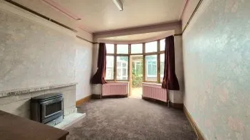 Property for Auction in Bedfordshire and Buckinghamshire - 97 Montrose Avenue, Luton, Bedfordshire LU3 1HP