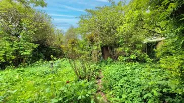 Property for Auction in Bedfordshire and Buckinghamshire - 97 Montrose Avenue, Luton, Bedfordshire LU3 1HP