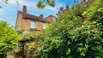 Property for Auction in Bedfordshire and Buckinghamshire - 97 Montrose Avenue, Luton, Bedfordshire LU3 1HP