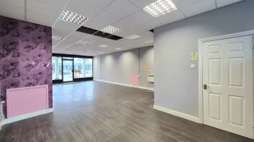 Property for Auction in Bedfordshire and Buckinghamshire - Unit 4 , Watermead Centre, Lakeside, Aylesbury, Buckinghamshire HP19 0FX