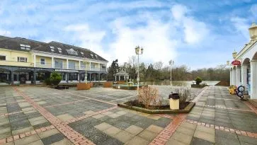 Property for Auction in Bedfordshire and Buckinghamshire - Unit 4 , Watermead Centre, Lakeside, Aylesbury, Buckinghamshire HP19 0FX