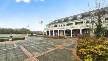 Property for Auction in Bedfordshire and Buckinghamshire - Unit 4 , Watermead Centre, Lakeside, Aylesbury, Buckinghamshire HP19 0FX