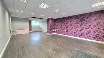 Property for Auction in Bedfordshire and Buckinghamshire - Unit 4 , Watermead Centre, Lakeside, Aylesbury, Buckinghamshire HP19 0FX