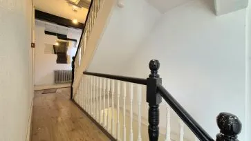 Property for Auction in Bedfordshire and Buckinghamshire - Flat 5, 59 Castle Street, Luton, Bedfordshire LU1 3AG