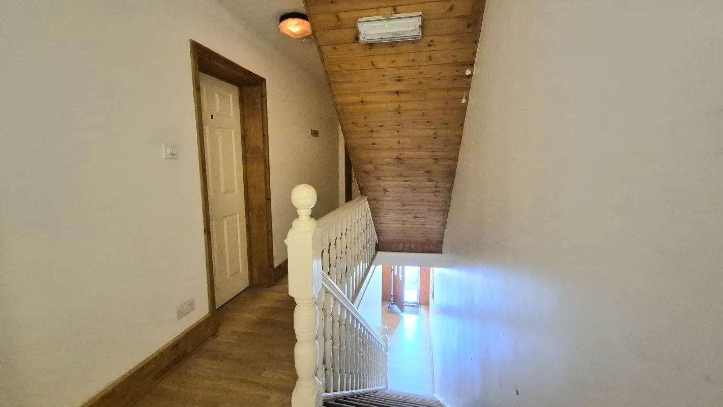 23-25 Biscot Road, Luton, Bedfordshire, LU3 1AH - Online Auctions