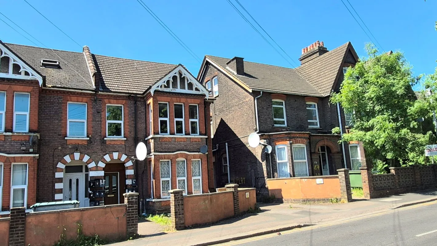 23-25 Biscot Road, Luton, Bedfordshire, LU3 1AH - Online Auctions