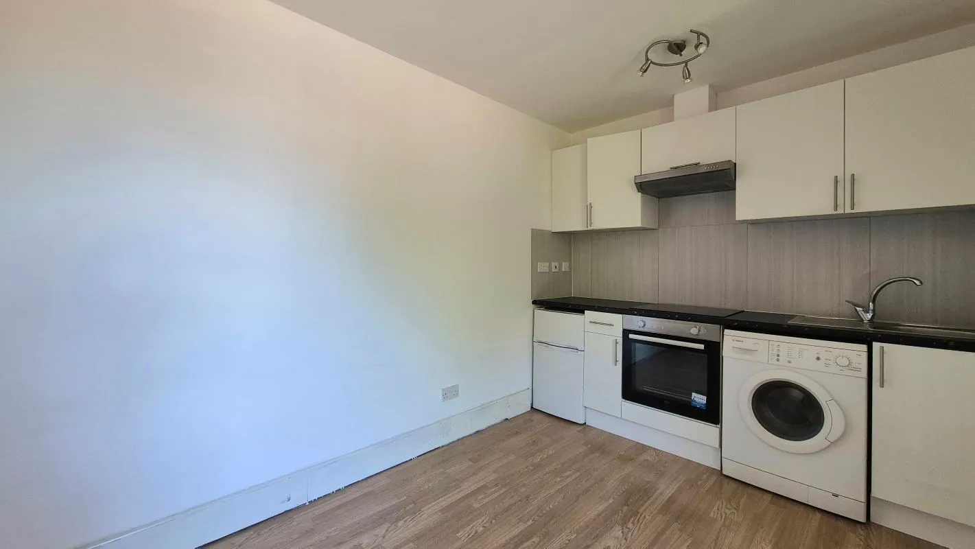 23-25 Biscot Road, Luton, Bedfordshire, LU3 1AH - Online Auctions