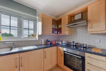 Property for Auction in Bedfordshire and Buckinghamshire - 63 Henley Road, Bedford, Bedfordshire MK40 4FX