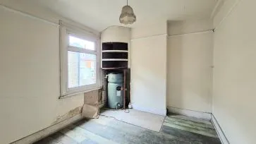 Property for Auction in Bedfordshire and Buckinghamshire - 64 Cassio Road, Watford, Hertfordshire WD18 0QF