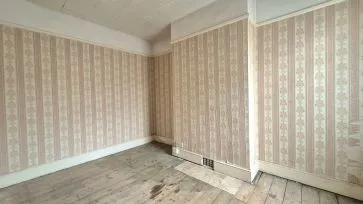 Property for Auction in Bedfordshire and Buckinghamshire - 64 Cassio Road, Watford, Hertfordshire WD18 0QF