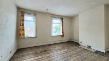 Property for Auction in Bedfordshire and Buckinghamshire - 64 Cassio Road, Watford, Hertfordshire WD18 0QF