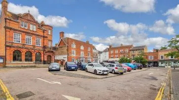 Property for Auction in Bedfordshire and Buckinghamshire - 23 Market Square, Winslow, Buckingham, Buckinghamshire