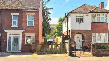 Property for Auction in Bedfordshire and Buckinghamshire - Land & Garage Block at, Limbury Road, Luton, Bedfordshire LU3 2PL