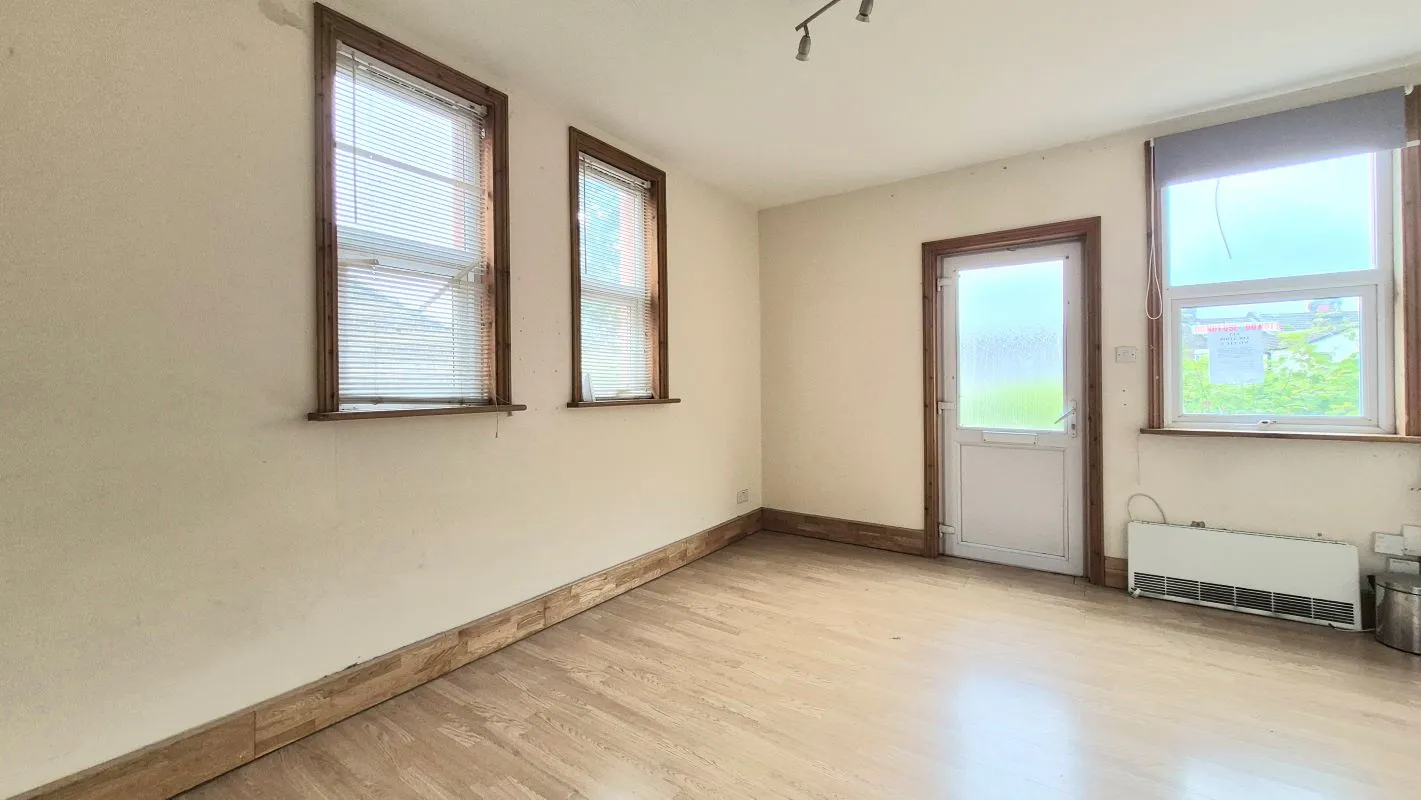 23-25 Biscot Road, Luton, Bedfordshire, LU3 1AH - Online Auctions