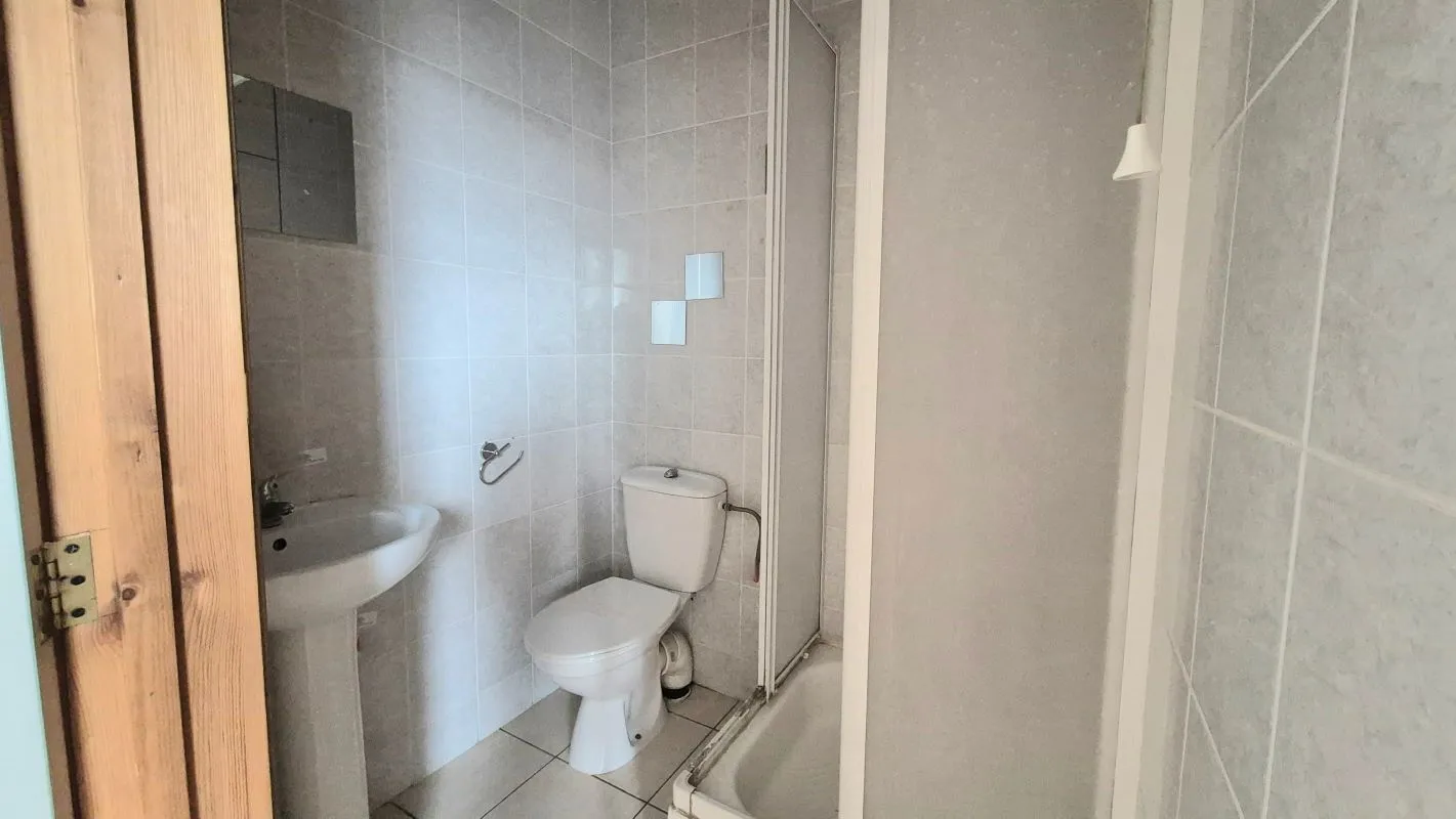 23-25 Biscot Road, Luton, Bedfordshire, LU3 1AH - Online Auctions