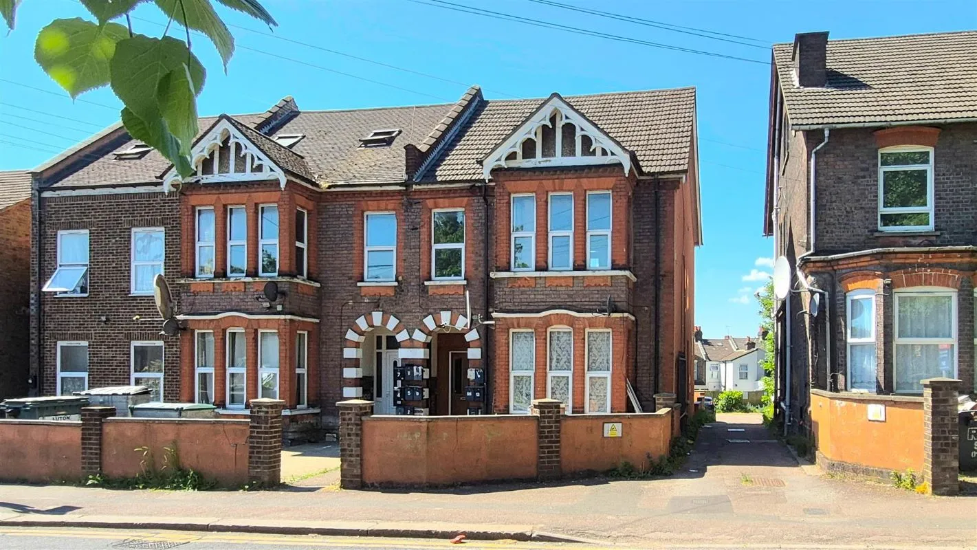 23-25 Biscot Road, Luton, Bedfordshire, LU3 1AH - Online Auctions