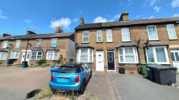 Property for Auction in Bedfordshire and Buckinghamshire - 449 London Road, High Wycombe, Buckinghamshire HP11 1EL