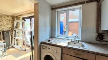 Property for Auction in Bedfordshire and Buckinghamshire - 19 Collingdon Street, Luton, Bedfordshire LU1 1RT