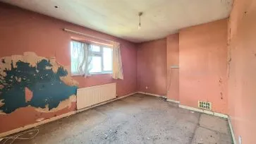 Property for Auction in Bedfordshire and Buckinghamshire - 1 Kelvin Avenue, Bedford, Bedfordshire MK42 9SA
