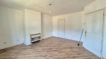 Property for Auction in Bedfordshire and Buckinghamshire - 1 Kelvin Avenue, Bedford, Bedfordshire MK42 9SA