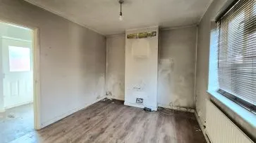 Property for Auction in Bedfordshire and Buckinghamshire - 1 Kelvin Avenue, Bedford, Bedfordshire MK42 9SA