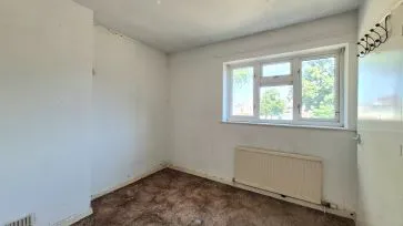 Property for Auction in Bedfordshire and Buckinghamshire - 1 Kelvin Avenue, Bedford, Bedfordshire MK42 9SA
