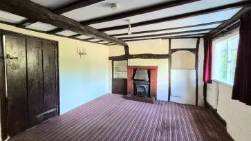 Property for Auction in Bedfordshire and Buckinghamshire - 9 South End, Milton Bryan, Milton Keynes, Buckinghamshire MK17 9HS