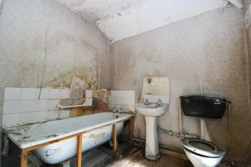 Property for Auction in Birmingham - 19 Oak Crescent, Leamore, Walsall, West Midlands WS3 1BQ