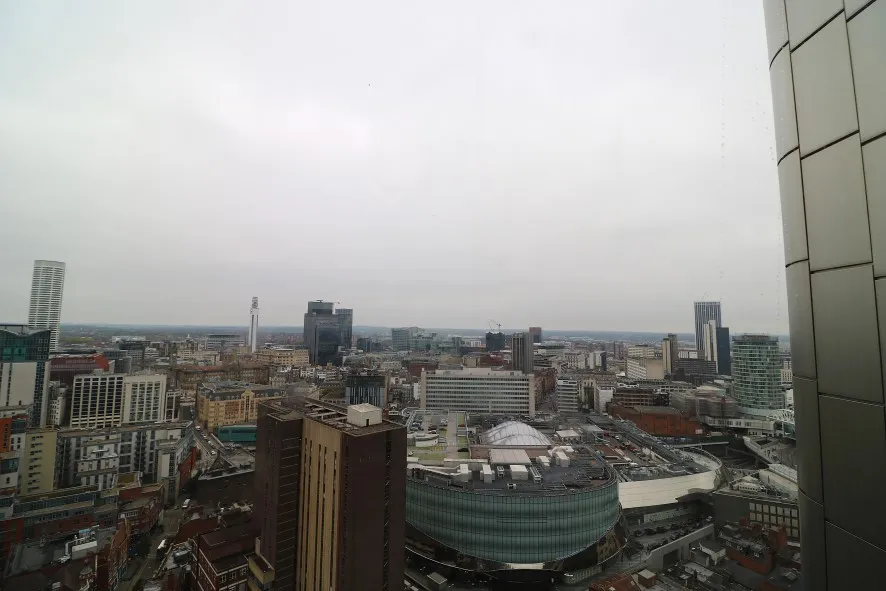 Property for Auction in Birmingham - Apartment 2902, 10 Holloway Circus Queensway, Birmingham, West Midlands B1 1BY