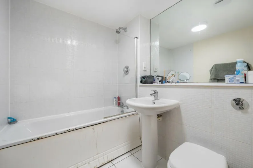 Property for Auction in Birmingham - Apartment 296, Centenary Plaza, 18 Holliday Street, Birmingham, West Midlands B1 1TS