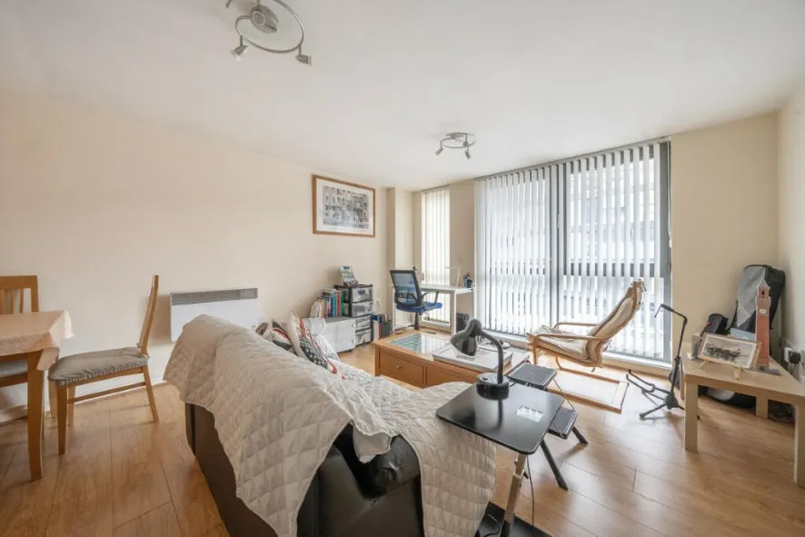 Property for Auction in Birmingham - Apartment 296, Centenary Plaza, 18 Holliday Street, Birmingham, West Midlands B1 1TS