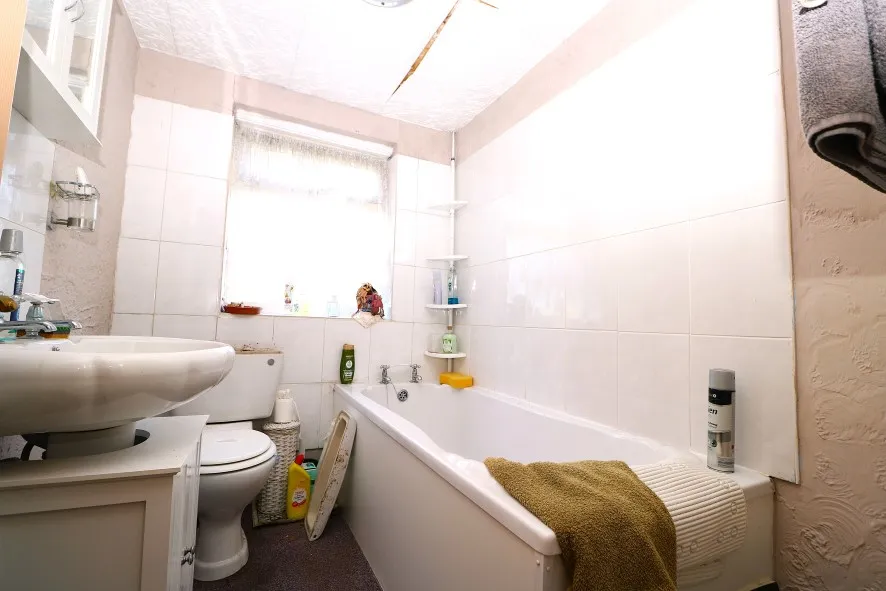 Property for Auction in Birmingham - 10 Worcester Road, Stourport-On-Severn, West Midlands DY13 9AR