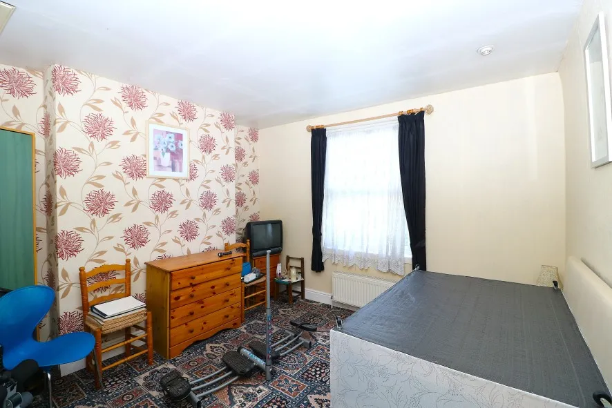 Property for Auction in Birmingham - 10 Worcester Road, Stourport-On-Severn, West Midlands DY13 9AR