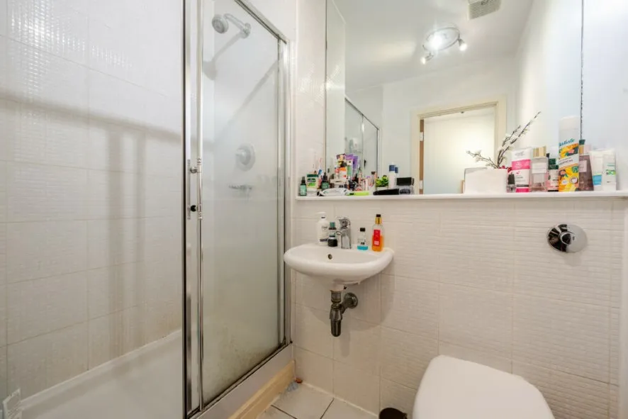 Property for Auction in Birmingham - Apartment 76, Centenary Plaza, 18 Holliday Street, Birmingham, West Midlands B1 1TB