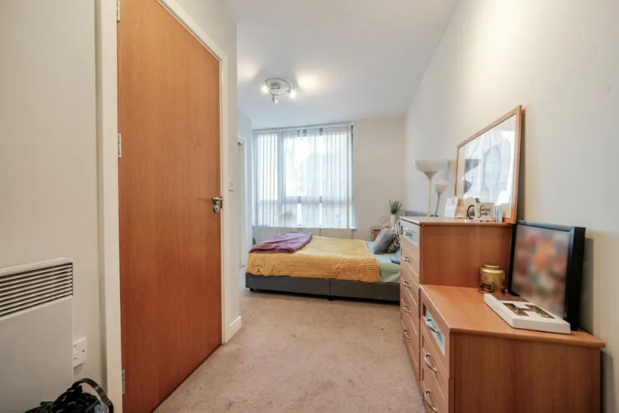 Property for Auction in Birmingham - Apartment 76, Centenary Plaza, 18 Holliday Street, Birmingham, West Midlands B1 1TB