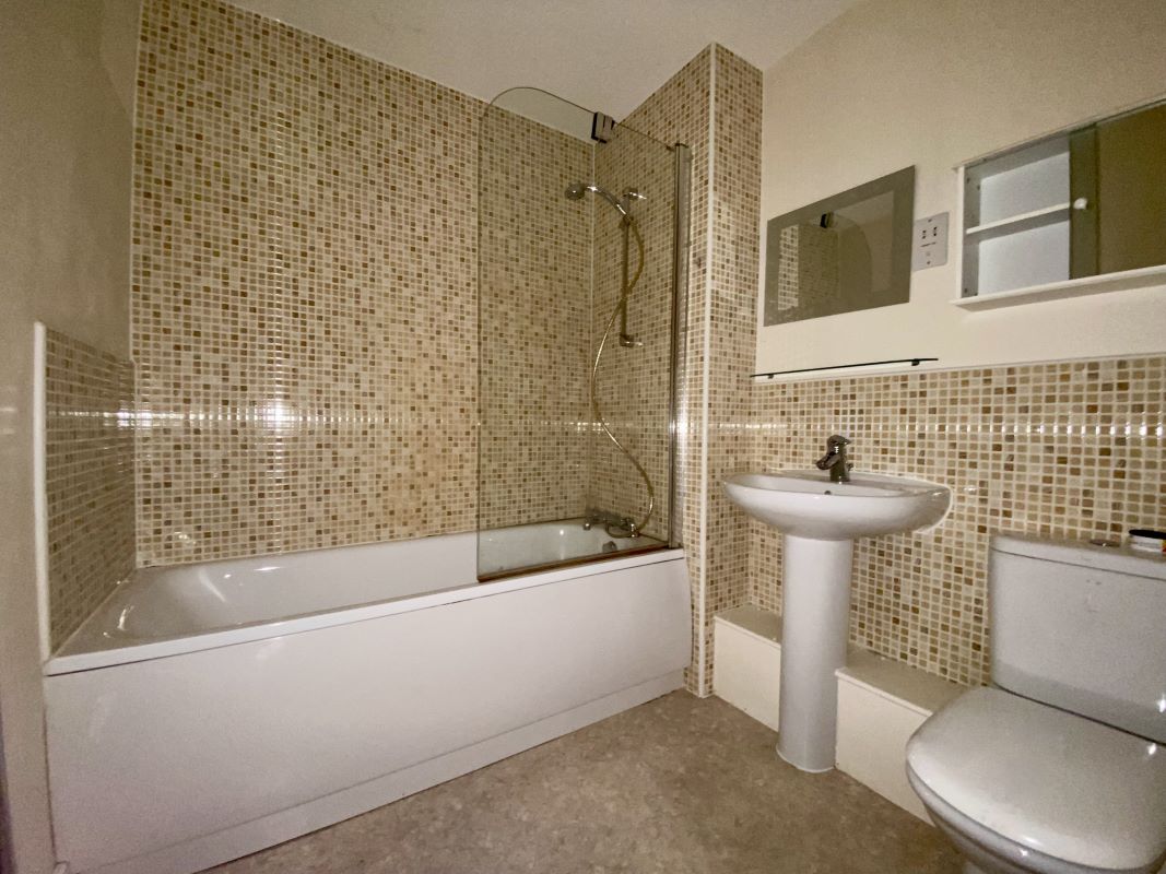 29 Longleat Avenue, Birmingham, West Midlands, B15 2DF - Online Auctions