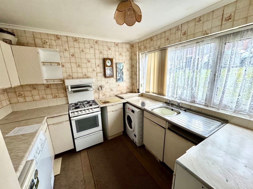 Sedgley, West Midlands, DY3 3RQ - Online Auctions