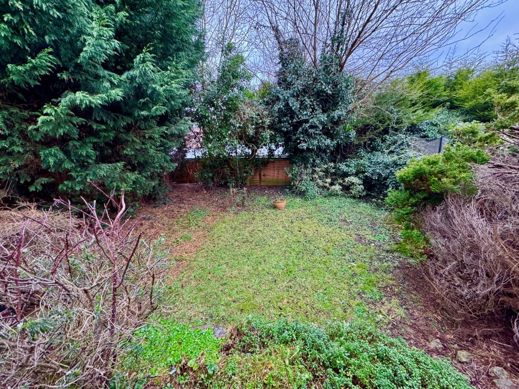 Sedgley, West Midlands, DY3 3RQ - Online Auctions