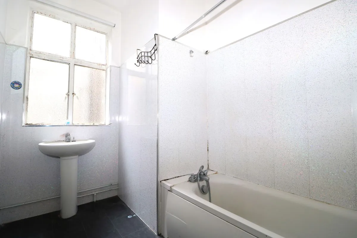 Kenilworth Court, Hagley Road, Birmingham, West Midlands, B16 9NS - Online Auctions