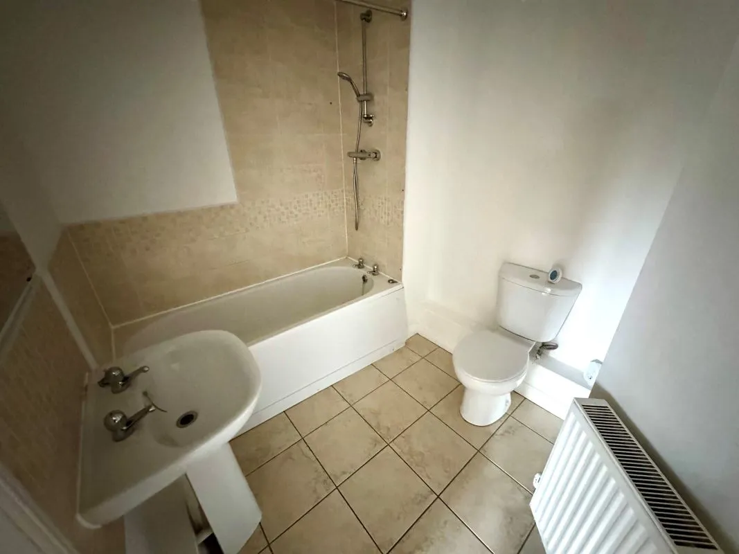 Oldbury, West Midlands, B69 4BH - Online Auctions