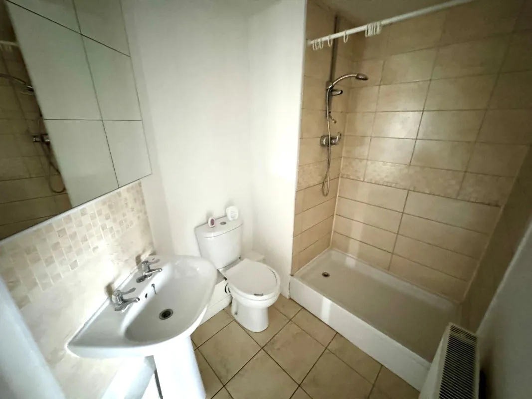 Oldbury, West Midlands, B69 4BH - Online Auctions