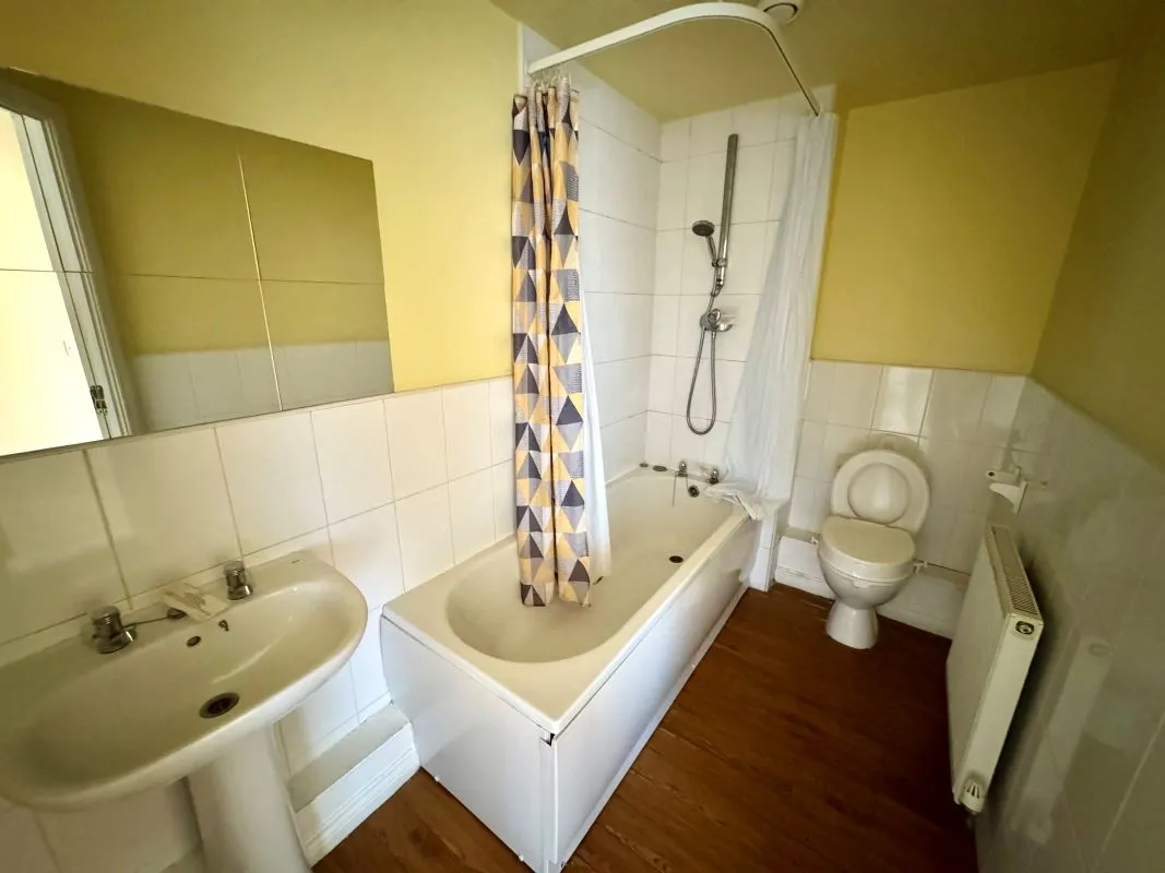 Oldbury, West Midlands, B69 4BH - Online Auctions