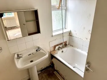 Property for Auction in Birmingham - 48 Bulls Head Lane, Coventry, West Midlands CV3 1FS